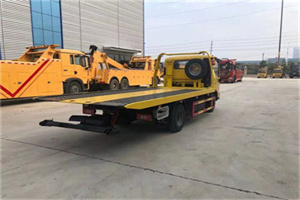 茂港非事故拖车