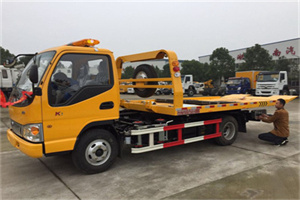 茂港哪里有拖车服务