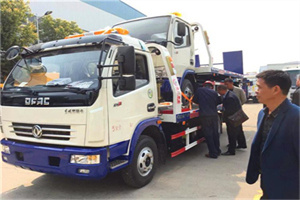 茂港汽车道路救援拖车价格